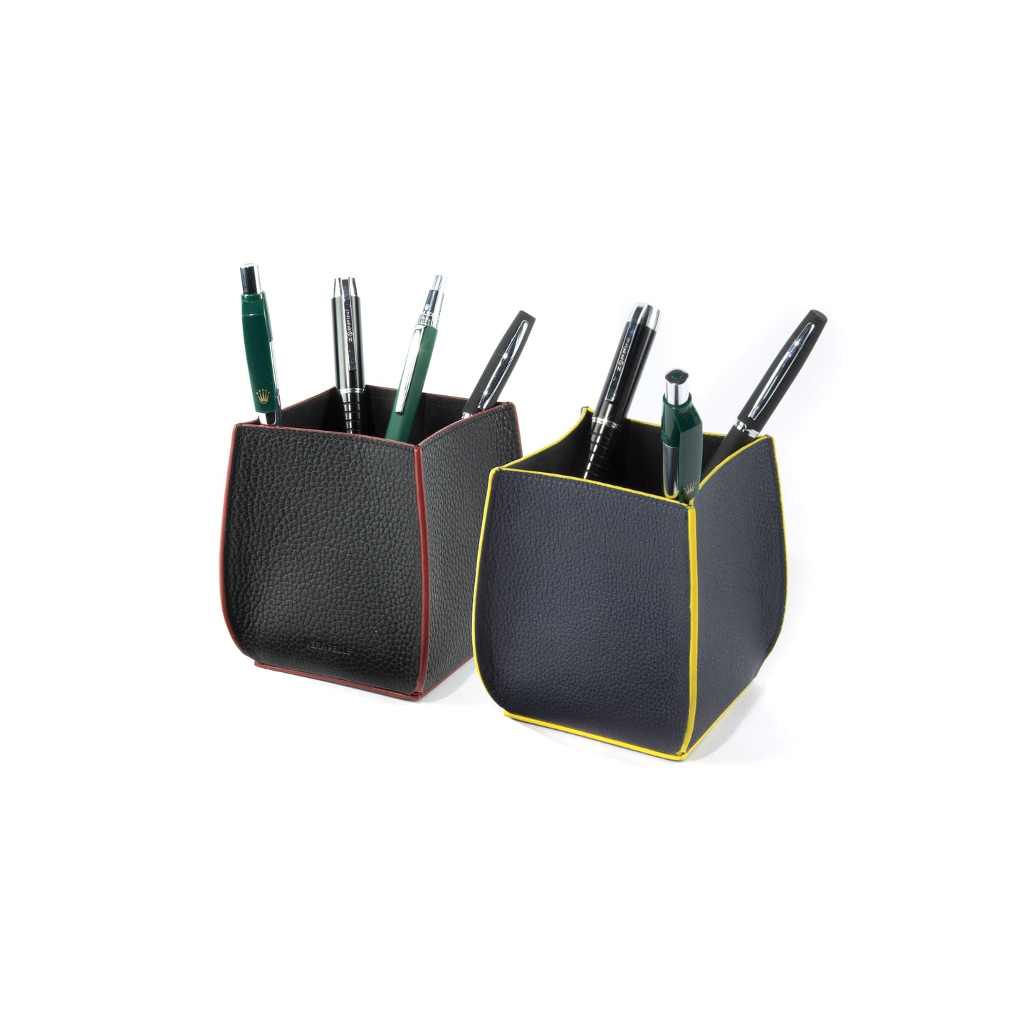 K0032AB | Desk pen holder in genuine full-grain leather. Black with red edges. Dimensions: 8.5 x 8.5 x 12 cm. Packaging: Gift box with lid and bottom.-2