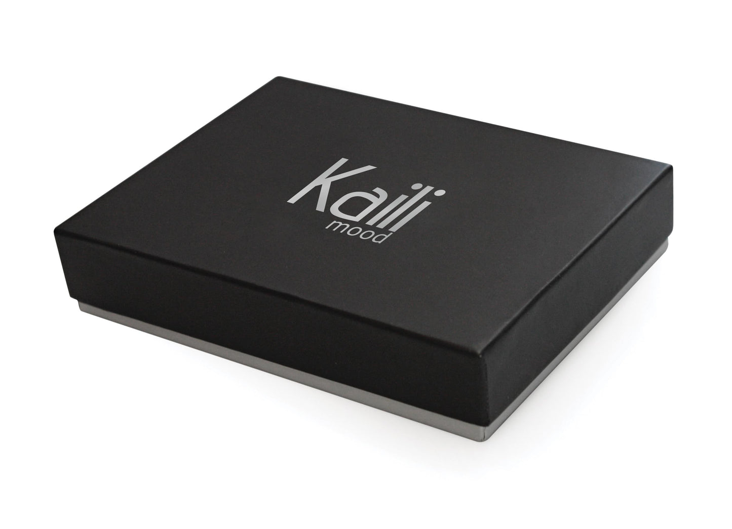 K0039VB | Heart Cable Winder Made in Italy in Genuine Full Grain Leather, Dollar Grain - Red Color - Dimensions: 5 x 8 x 0.5 cm - Packaging: Rigid Gift Box with bottom/lid-4