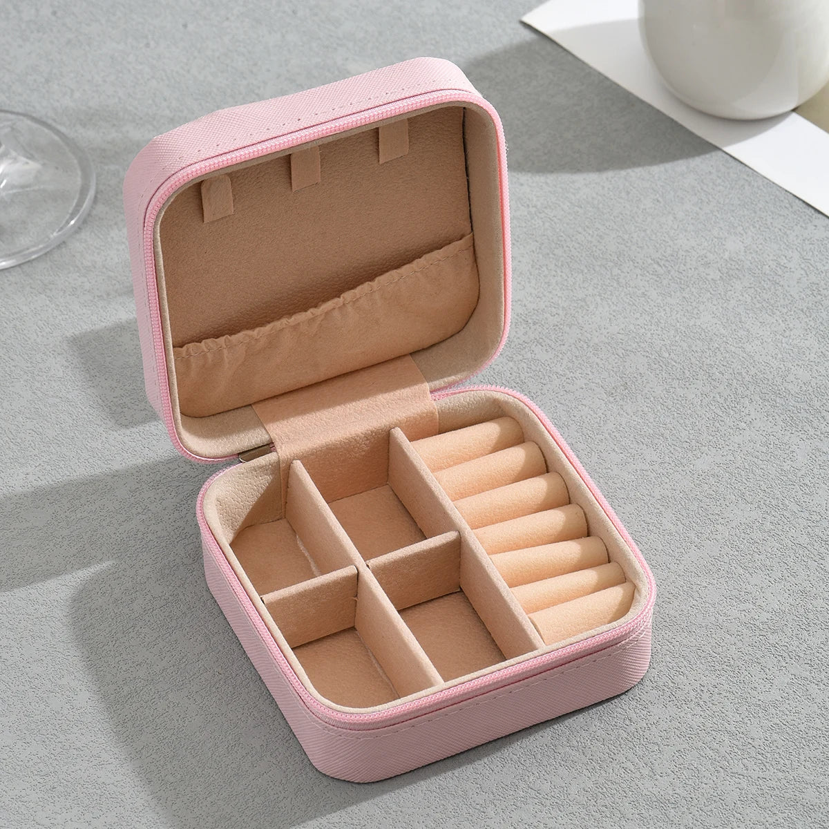 Wunionup Portable Mini Jewelry Travel Case PU Leather Organizer Box Jewelry Storage Holder for Girls Womens Earring, Necklace